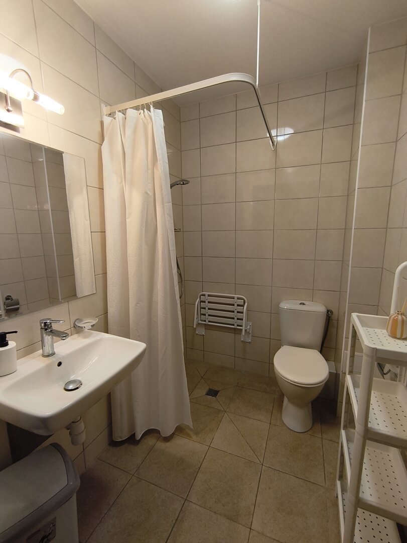 LOGISPHARM SPÓŁKA Z OGRANICZONĄ ODPOWIEDZIALNOŚCIĄ - 3