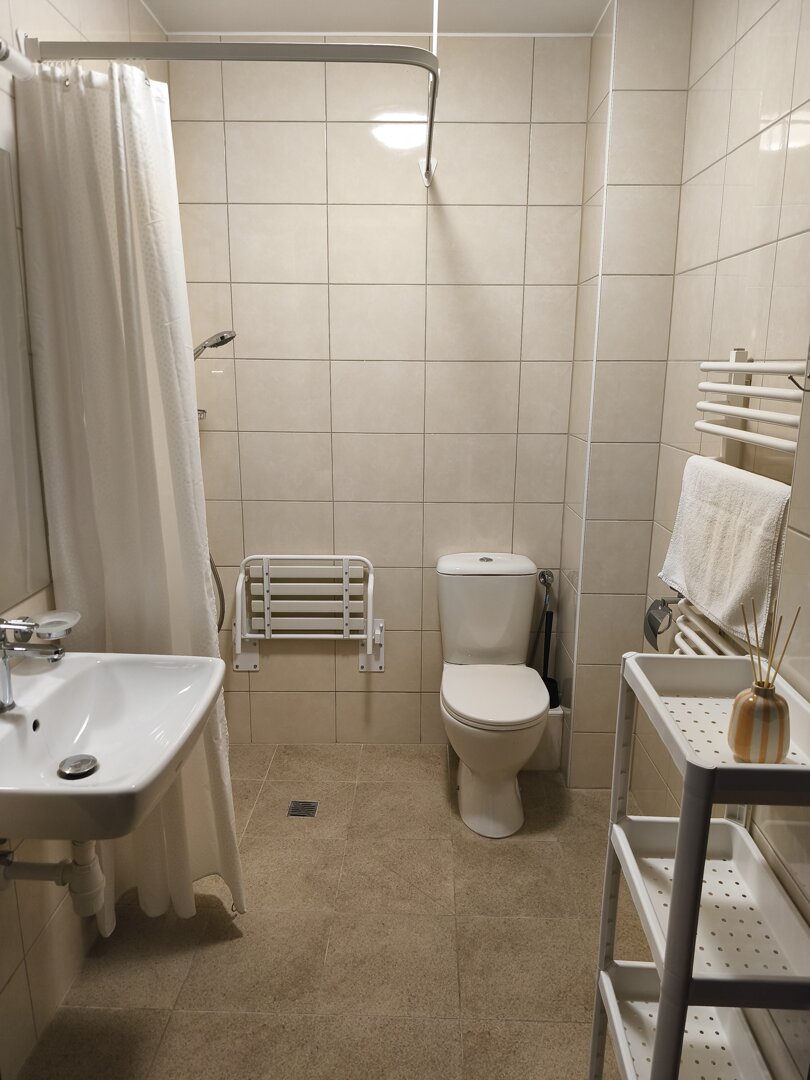 LOGISPHARM SPÓŁKA Z OGRANICZONĄ ODPOWIEDZIALNOŚCIĄ - 3